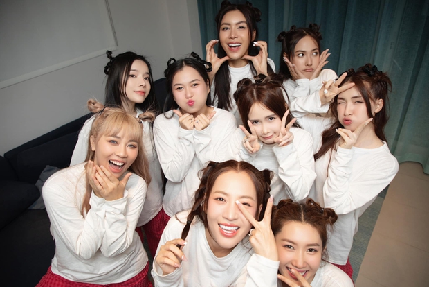 Cuối cùng Puka cũng hé lộ ảnh tiệc độc thân: Hòa Minzy và dàn sao nữ Vbiz quậy banh nóc, nhan sắc cô dâu gây chú ý-5