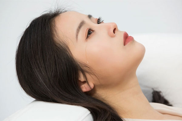 Chồng làm nhiều tiền, tôi bị mẹ anh khinh ra mặt-1