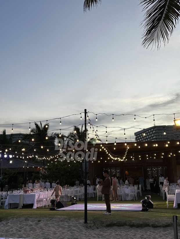 Đám cưới Puka và Gin Tuấn Kiệt: Cô dâu rơi nước mắt lộ diện, chú rể phát biểu xúc động trên lễ đường-12