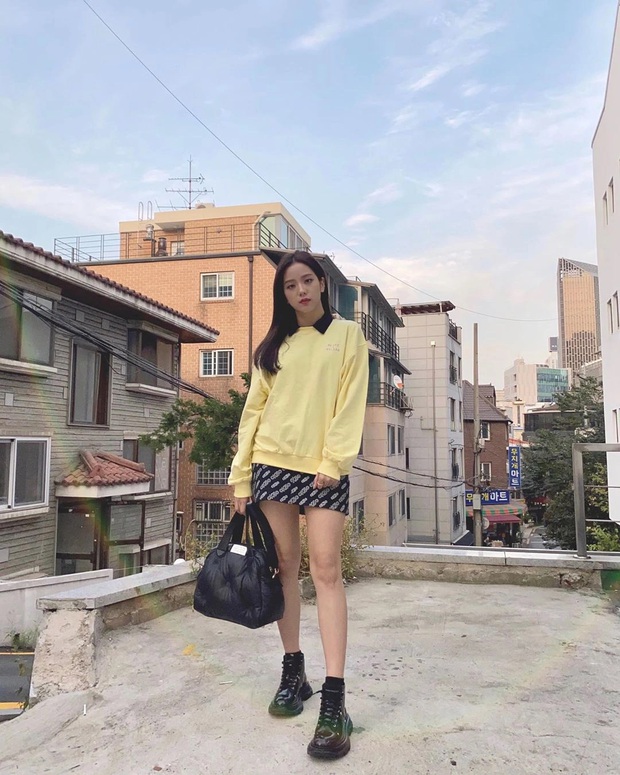 9 cách diện áo nỉ tôn dáng, trẻ trung như BLACKPINK-2