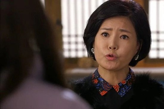 Nhờ nhà nội trông cháu, tôi ngã ngửa với lời nói quá quắt của mẹ chồng