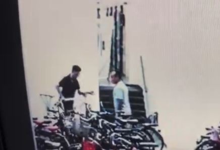 Gã trai mượn ô tô của bạn gái để trộm lượng lớn xe đạp đắt tiền ở chung cư cao cấp-3