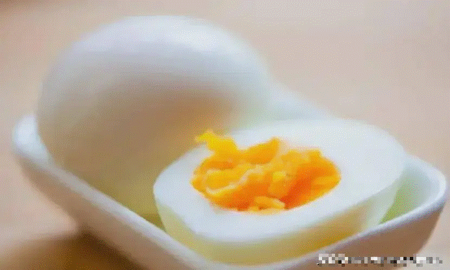 Khi luộc trứng đừng dùng nước lạnh, công thức 12345 mới là cách làm đúng-1