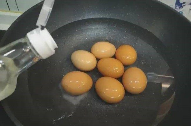 Khi luộc trứng đừng dùng nước lạnh, công thức 12345 mới là cách làm đúng-2