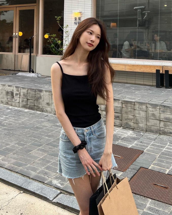 Bạn gái tin đồn của Choi Woo Shik nhận mưa lời khen vì xinh đẹp, lại thêm style sành điệu hết nấc-1