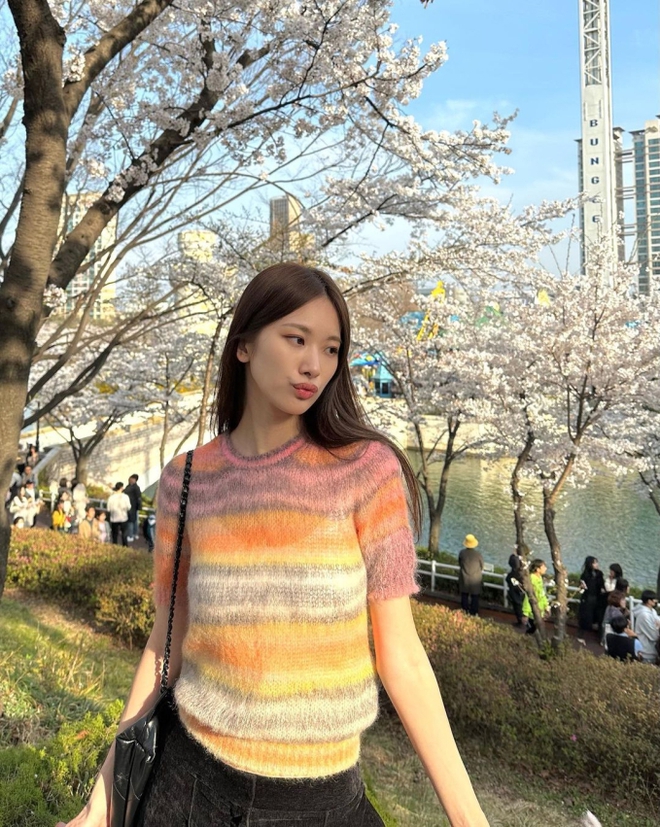Bạn gái tin đồn của Choi Woo Shik nhận mưa lời khen vì xinh đẹp, lại thêm style sành điệu hết nấc-8