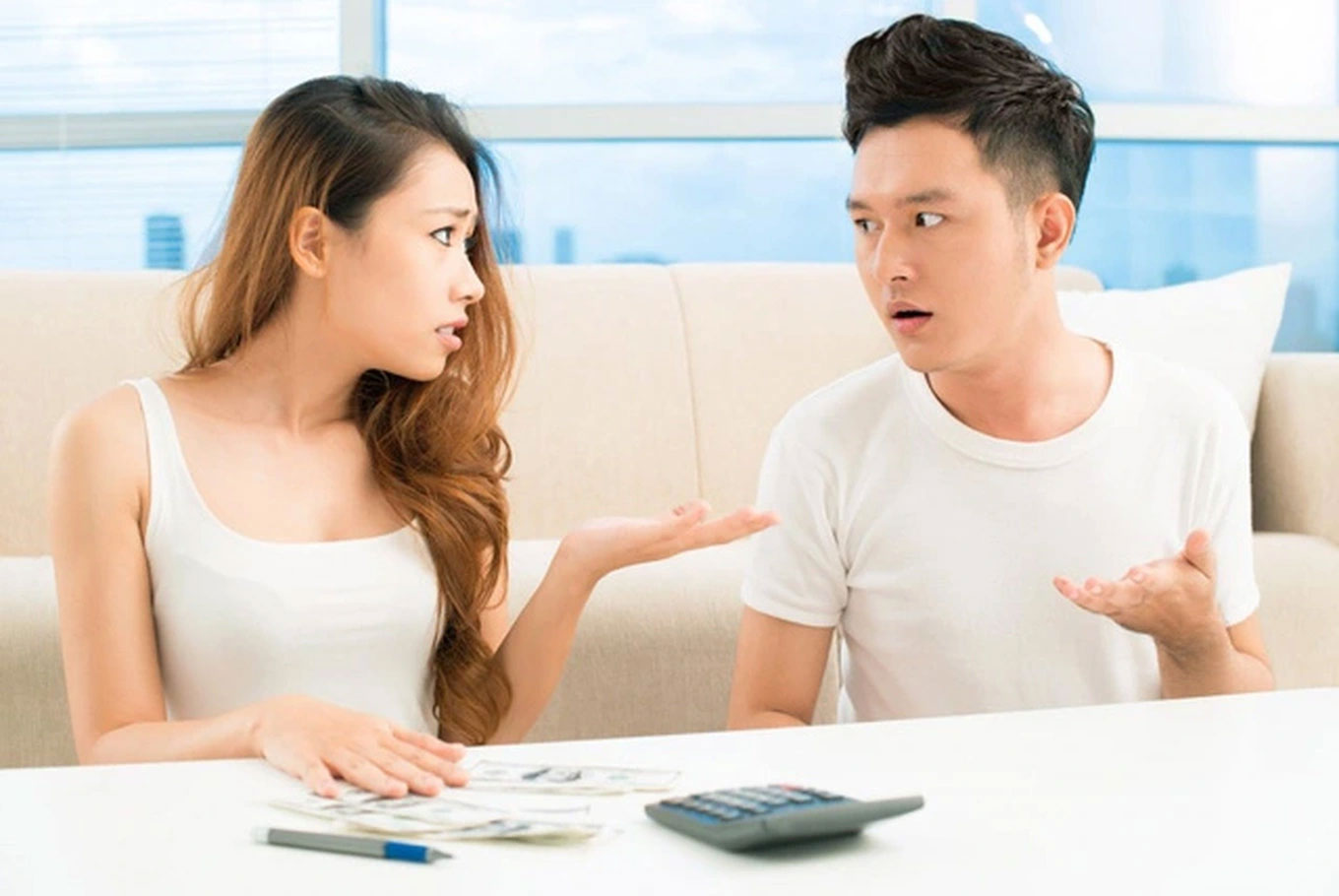 Chồng thạc sĩ ê chề ngửa tay xin tiền vợ làm công nhân-1