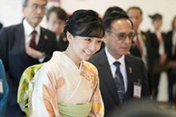 Công chúa 'xinh đẹp nhất Nhật Bản' một mình xuất hiện trong chuyến công du nước ngoài, được khen hết lời bởi chi tiết cực tinh tế