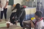 Lại xuất hiện clip nữ sinh bị nhóm bạn đánh túi bụi trong nhà vệ sinh trường học-3