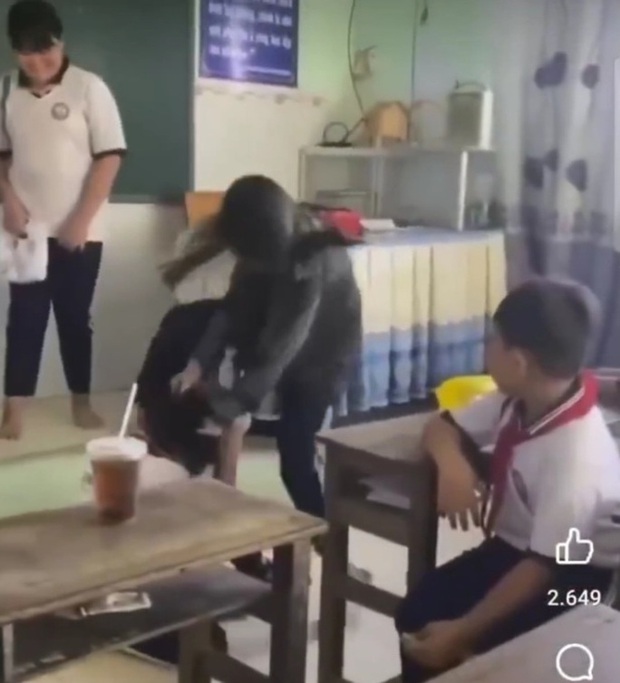Xôn xao clip nữ sinh tiểu học ở Bạc Liêu bị đánh dã man-1