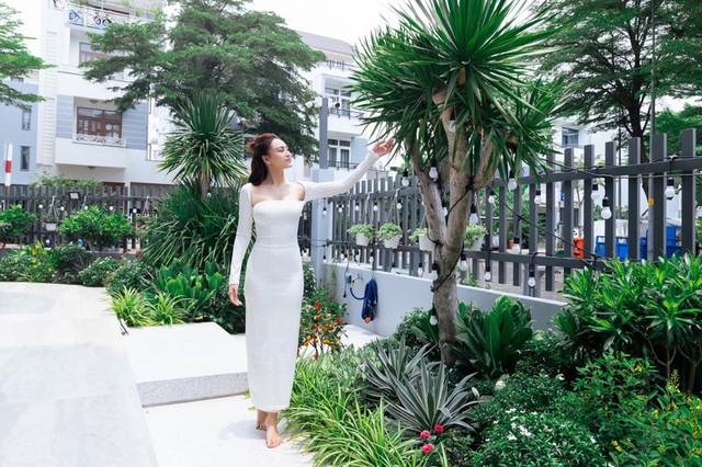 Nữ đại gia U35 lẻ bóng” trong biệt thự 2 mặt tiền đắc địa, thích tự thưởng” bản thân xe tiền tỷ, nhẫn kim cương-7