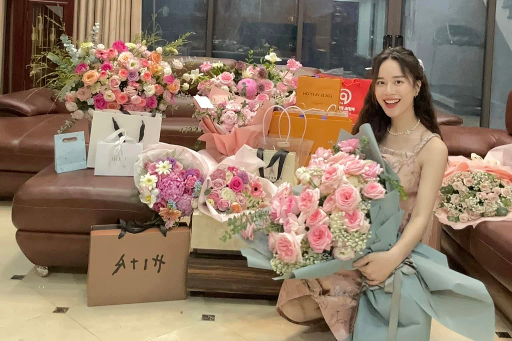 Nữ MC VTV xinh đẹp có cuộc sống sang chảnh, sắp sinh con đầu lòng-5