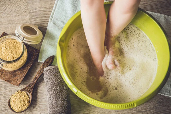 Mùa đông, ngâm chân nước ấm cực tốt nhưng lại cực hại nếu phạm phải sai lầm này-4