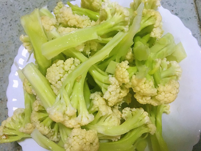 Đừng xào súp lơ nữa, hãy làm món này vừa tươi ngon lại chỉ tốn 5 phút chế biến-1