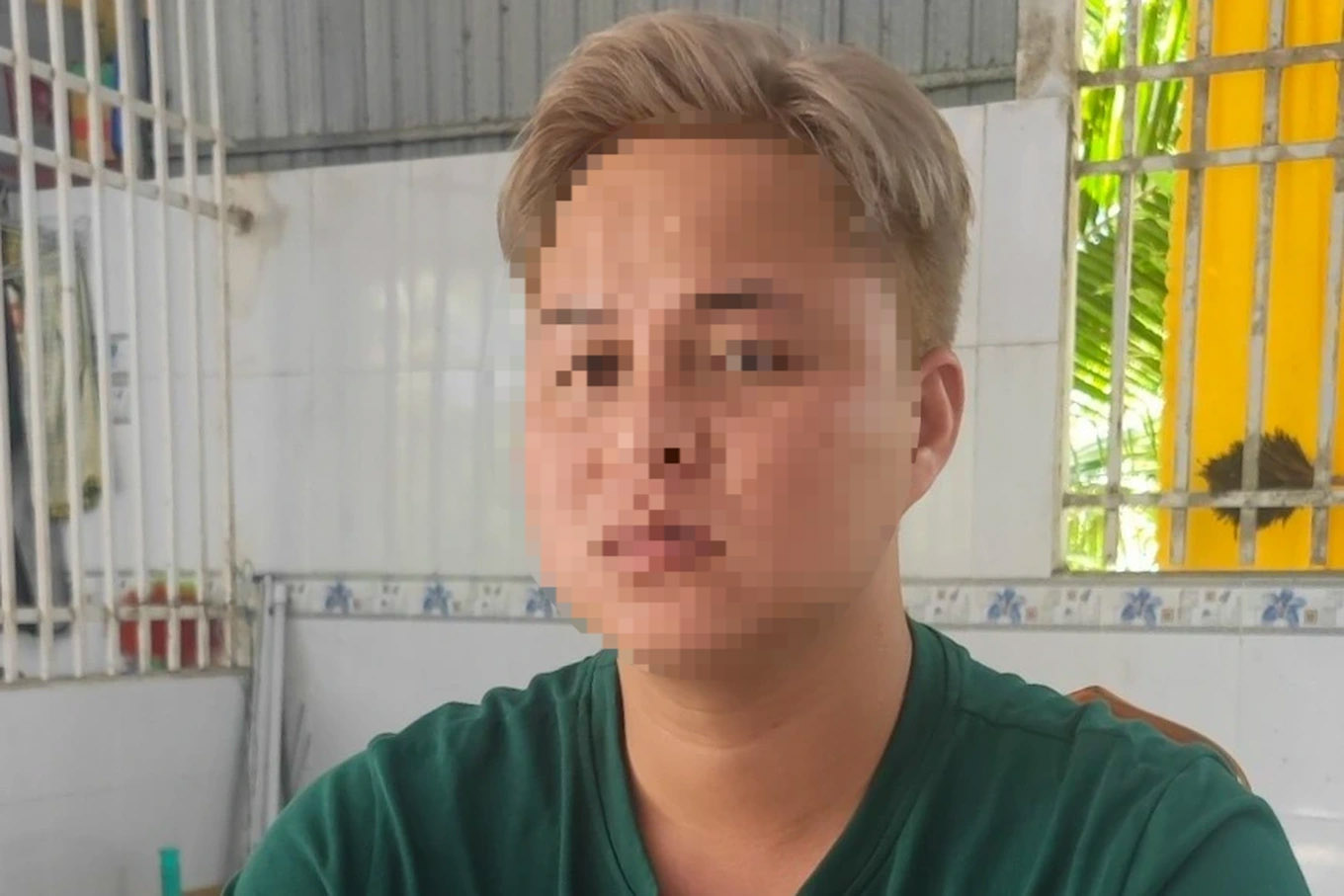 Giả phụ nữ đơn thân lên mạng tâm sự yêu đương để lừa đảo-1