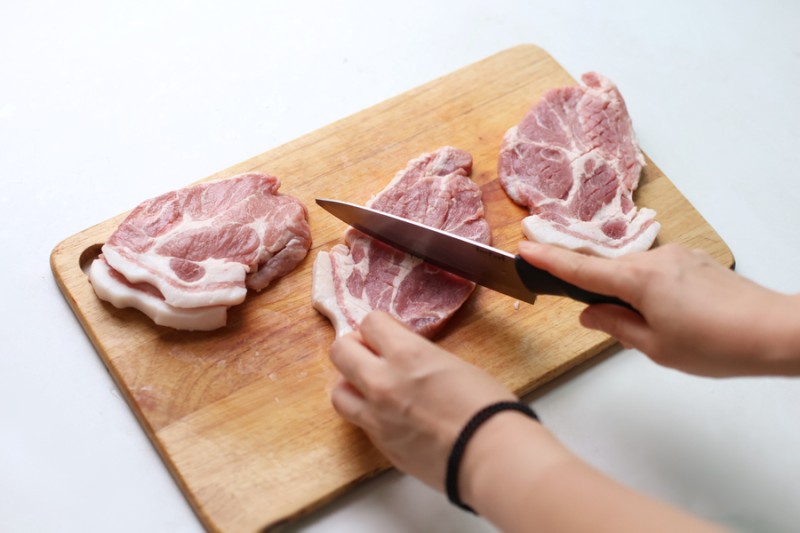 Cách làm món thịt nướng chảo nhưng vị thơm ngon như nướng than hoa-2