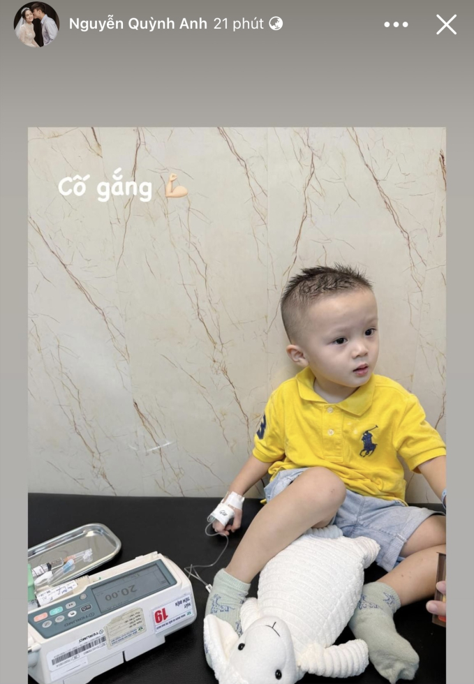 Duy Mạnh tai nạn giao thông, con trai thì bị ốm, ái nữ cựu chủ tịch CLB Sài Gòn tự nhắc bản thân phải cố lên-1