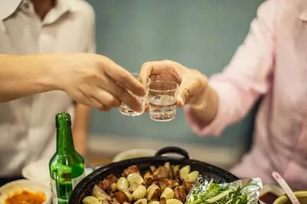 4 thói quen khiến bạn dễ nằm trong tầm ngắm của gan nhiễm mỡ, nhiều người trẻ thích làm-1