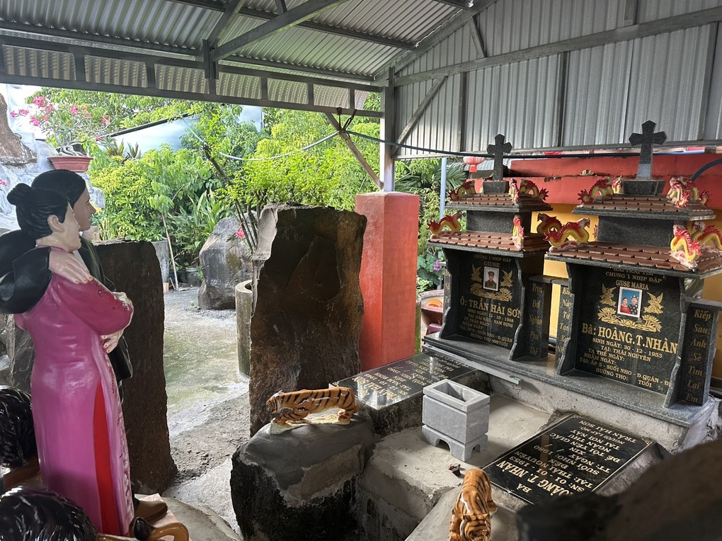 Đôi vợ chồng đồng lòng hiến xác, tự xây mộ, chuẩn bị hậu sự cho mình-2