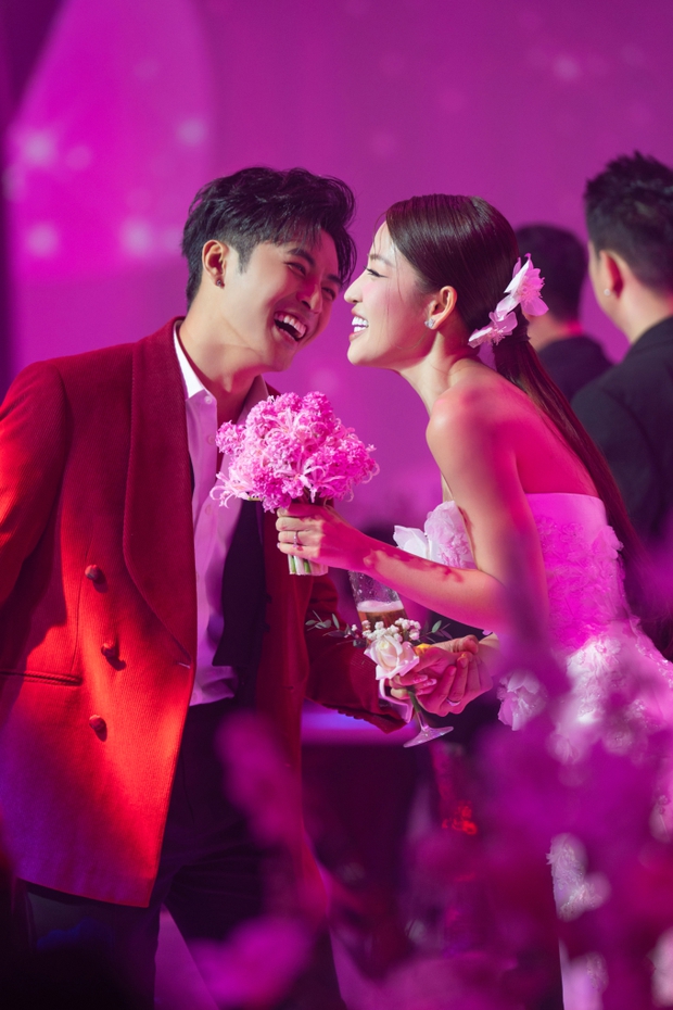 Trấn Thành đăng đàn phàn nàn sau khi dự tiệc cưới Puka - Gin Tuấn Kiệt, chuyện gì mà cặp đôi phải gấp rút sửa lỗi?-4
