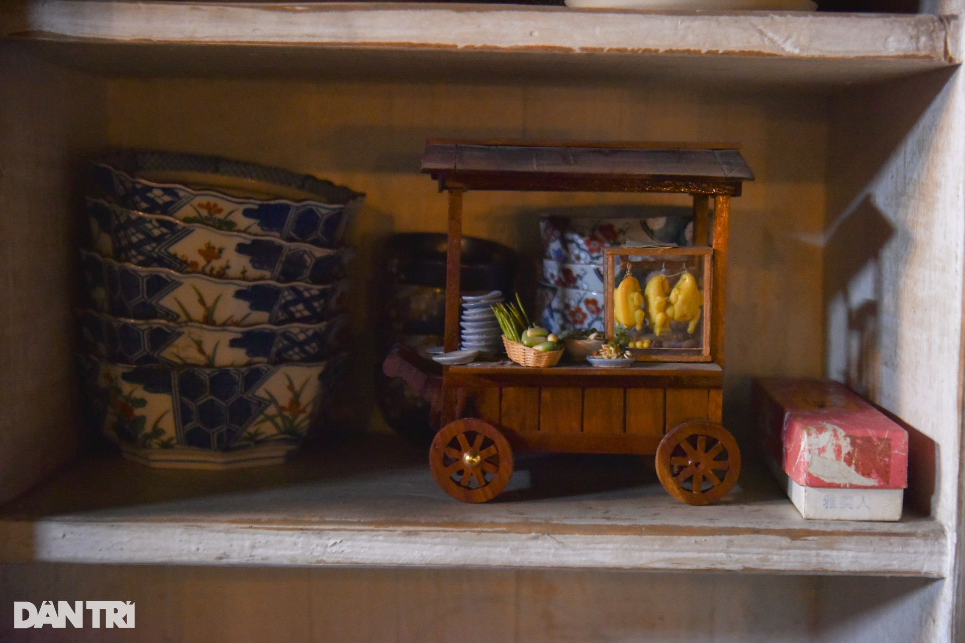 Nhà phố 26 năm của nghệ sĩ Xuân Hương: Nhiều đồ cổ, thích sưu tập búp bê-7