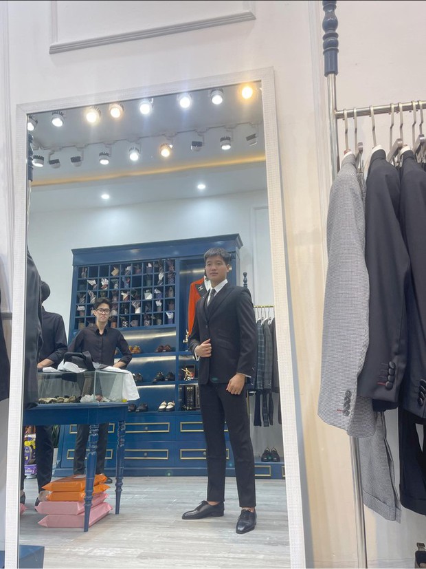 Cựu thủ môn U23 Việt Nam sắp lên xe hoa cùng cô giáo tiểu học và chuyện dẫn bạn về nhà mất cả em gái-2