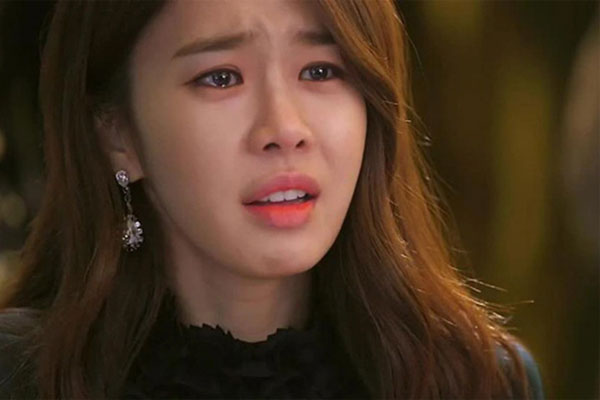 Xem camera, tôi đau lòng khi chứng kiến cảnh mẹ ăn cơm bên 2 tấm ảnh thờ-1