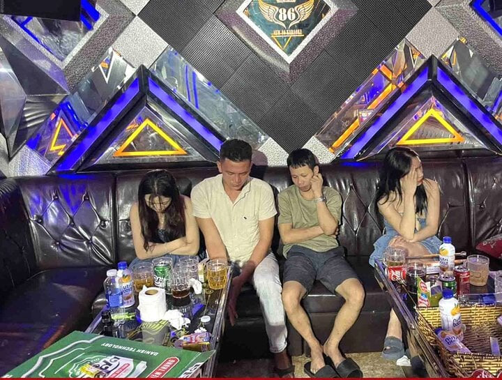 Nhân viên quán karaoke ở Quảng Nam mở tiệc ma túy cho khách-1