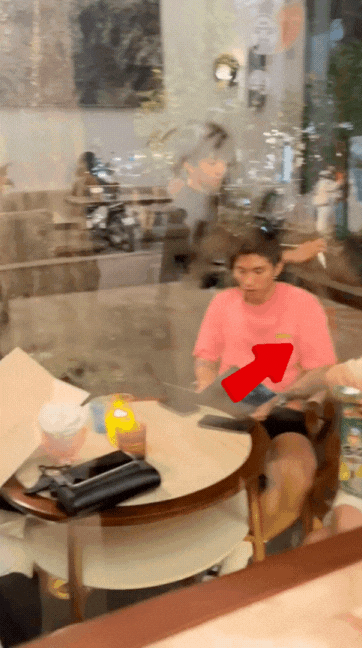 Loạt hành động nhỏ nhưng thể hiện EQ cao của vợ Đoàn Văn Hậu, chiếm trọn cảm tình từ fan đến bố mẹ chồng-2