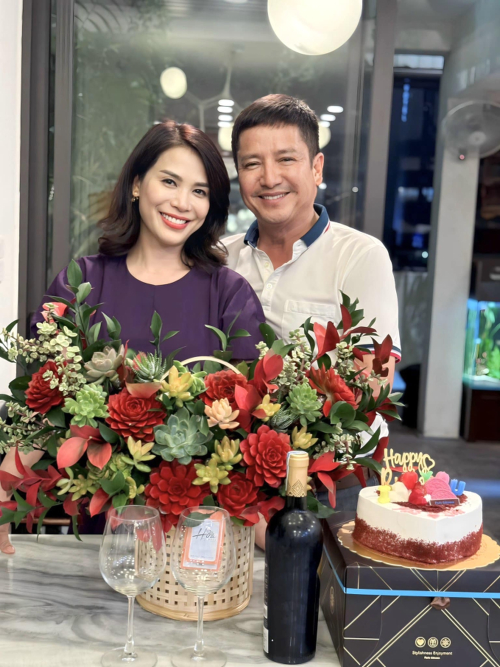 Nhan sắc bạn gái kém 18 tuổi, chỉ yêu không cưới của NSƯT Chí Trung-9