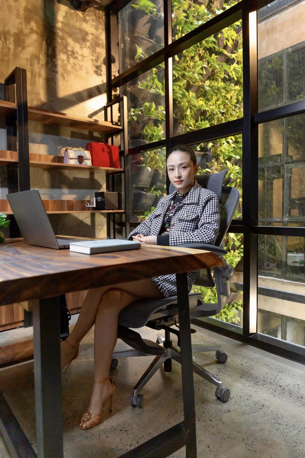 Nhan sắc tuổi U40 và cuộc sống hiện tại của hoa hậu Trương Hồ Phương Nga ra sao?-7