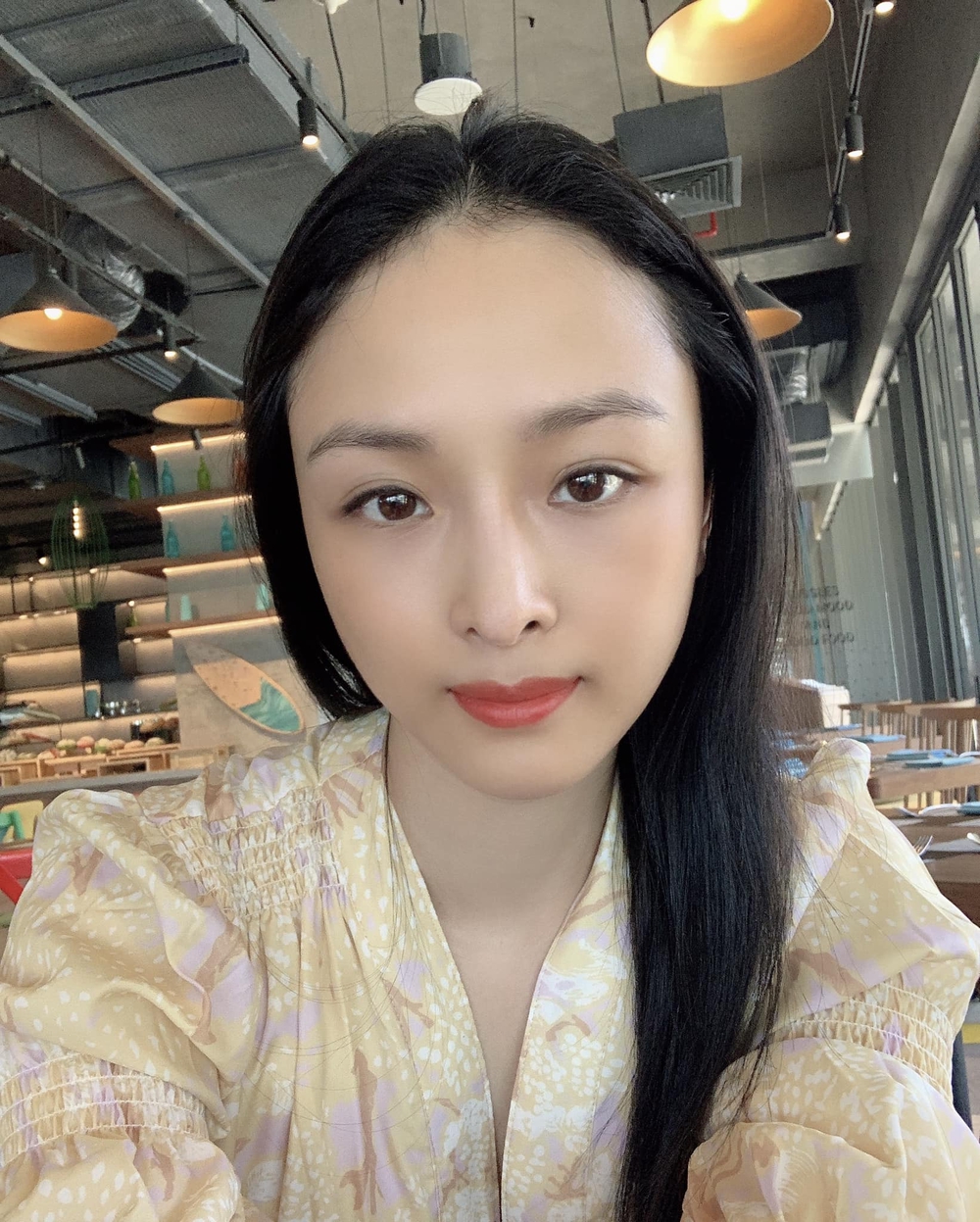 Nhan sắc tuổi U40 và cuộc sống hiện tại của hoa hậu Trương Hồ Phương Nga ra sao?-2