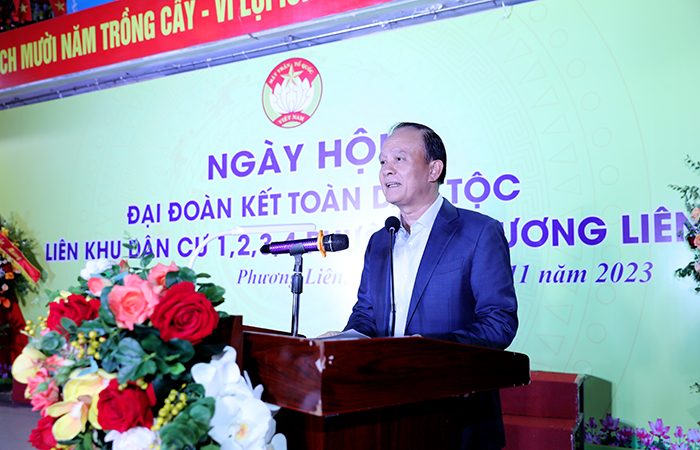 Chủ tịch HĐND Thành phố Nguyễn Ngọc Tuấn chung vui Ngày hội Đại đoàn kết cùng nhân dân Liên khu dân cư phường Phương Liên-5