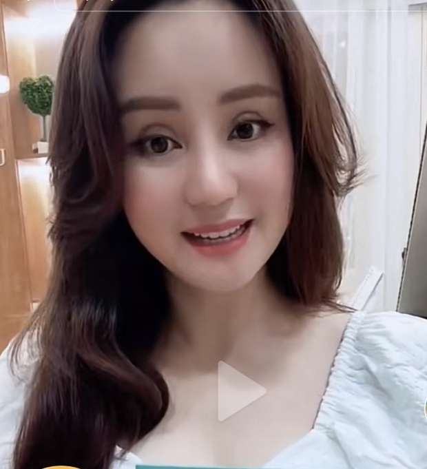 Xôn xao nhan sắc Vy Oanh qua camera thường, so với ảnh tự chụp khác biệt hẳn?-2