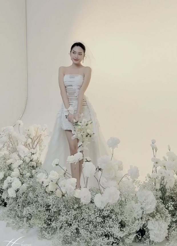 Doãn Hải My diện váy ôm bó sát, khoe chân dài gợi cảm, vòng 2 thế nào trong ảnh cưới với Đoàn Văn Hậu?-2