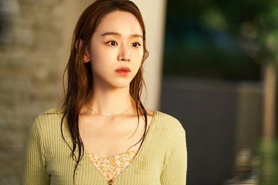 Bỏ nhà đi sau khi cãi nhau với chồng, cô vợ trẻ 