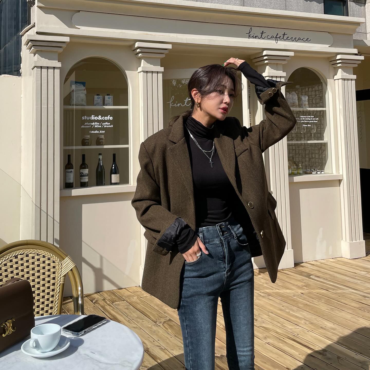 10 cách diện quần jeans ống bó chuẩn sành điệu và tôn dáng-4