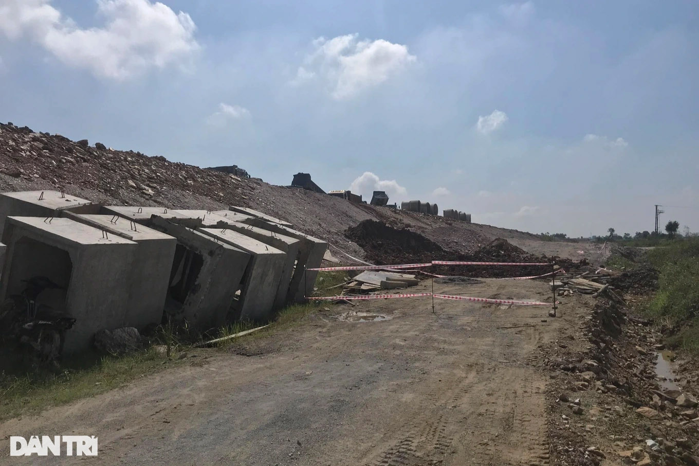 Vụ 2 công nhân tử vong trên cao tốc: Nhận định nguyên nhân ban đầu-2