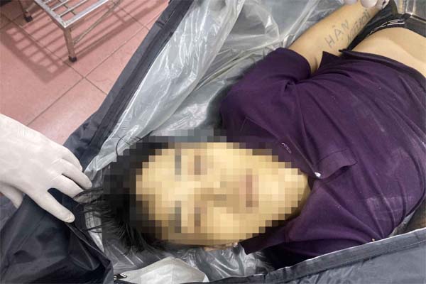 Phát hiện gia đình 3 người tử vong trong phòng trọ ở quận 7-2