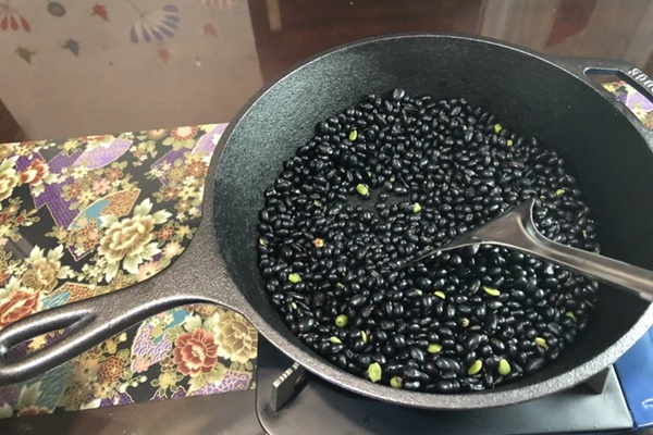 Đậu đen tốt cho sức khoẻ nhưng lại đại kỵ với 4 nhóm người này-2