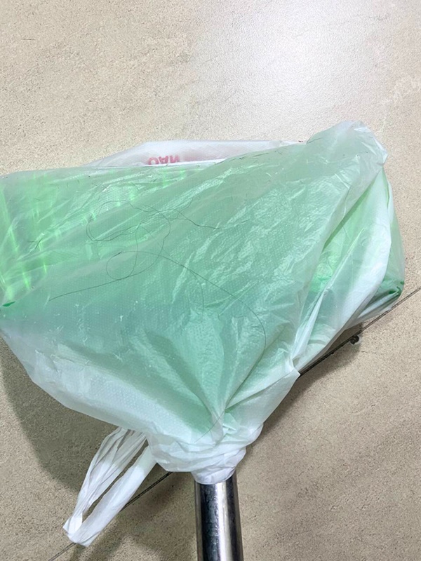 Bí quyết dọn hết tóc rụng trong 1 nốt nhạc: Có máy hút bụi hay không, không quan trọng!-2