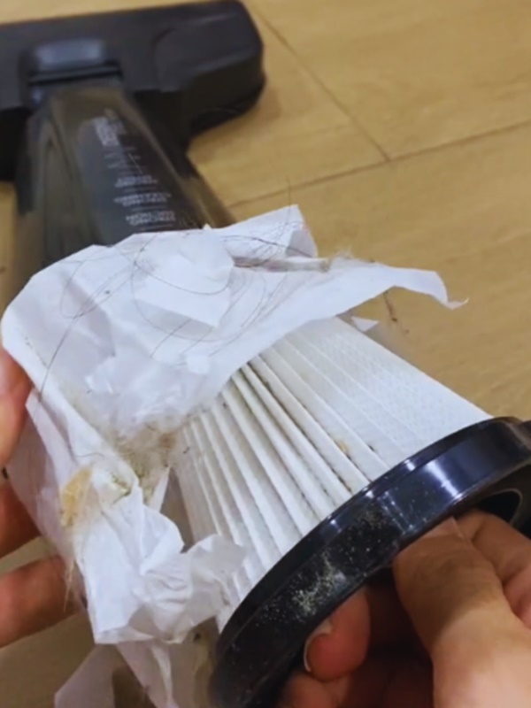 Bí quyết dọn hết tóc rụng trong 1 nốt nhạc: Có máy hút bụi hay không, không quan trọng!-3