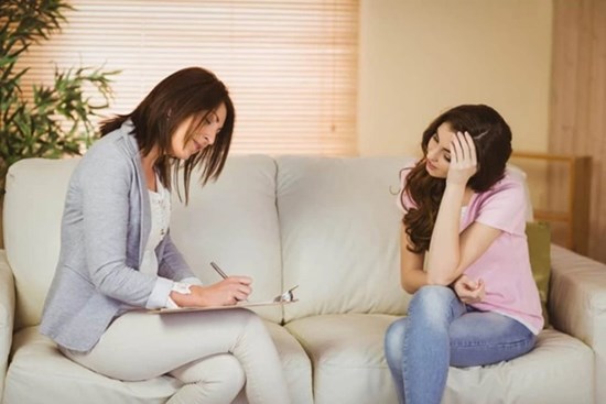 Đừng mắc bẫy 'người cũ' của chồng
