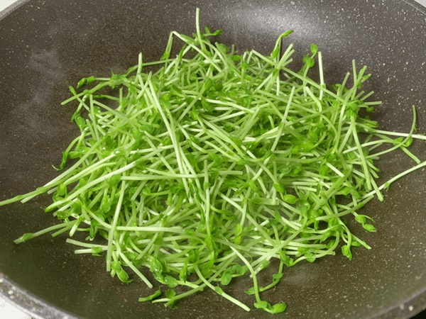 Da khô vào mùa đông: Làm ngay món này, ăn thường xuyên da sẽ mềm mịn, căng mướt-4