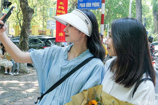 Dự báo thời tiết 11/11/2023: Miền Bắc nắng rực trước khi không khí lạnh đổ bộ