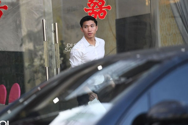 Văn Hậu chi cả tỉ đồng trang trí hoa tươi nhập khẩu cho đám cưới-15