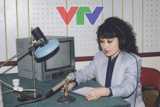 Chuyện về 4 phát thanh viên huyền thoại được phong nghệ sĩ ưu tú