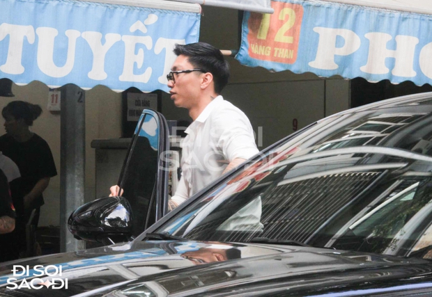 Cận cảnh siêu xe 50 tỷ Đoàn Văn Hậu rước Doãn Hải My về dinh - Ảnh 7. Cận cảnh siêu xe 50 tỷ Đoàn Văn Hậu rước Doãn Hải My về dinh-7