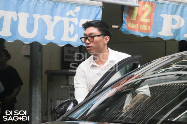 Cận cảnh siêu xe 50 tỷ Đoàn Văn Hậu rước Doãn Hải My về dinh - Ảnh 6. Cận cảnh siêu xe 50 tỷ Đoàn Văn Hậu rước Doãn Hải My về dinh-6