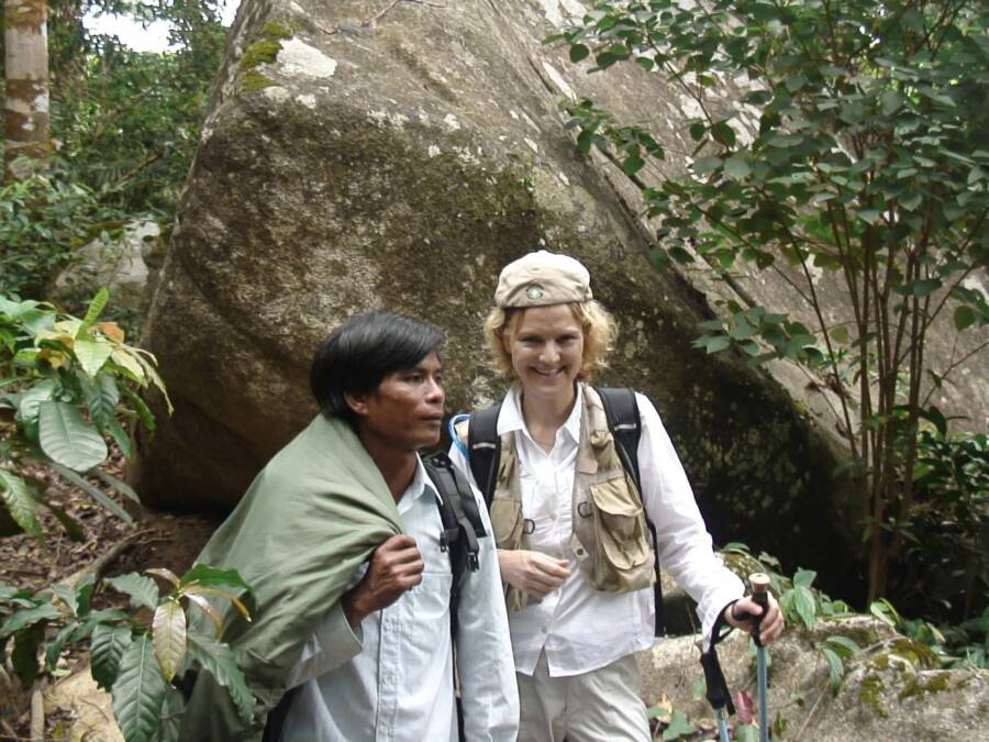 Người phụ nữ kể lại 192 giờ sống sót thần kỳ trong rừng rậm Việt Nam sau tai nạn máy bay-5